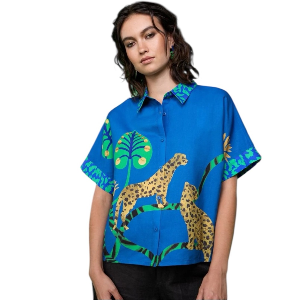 Gorman NWOT Guardians size 18 short sleeve leopard and large leaf print. Loose